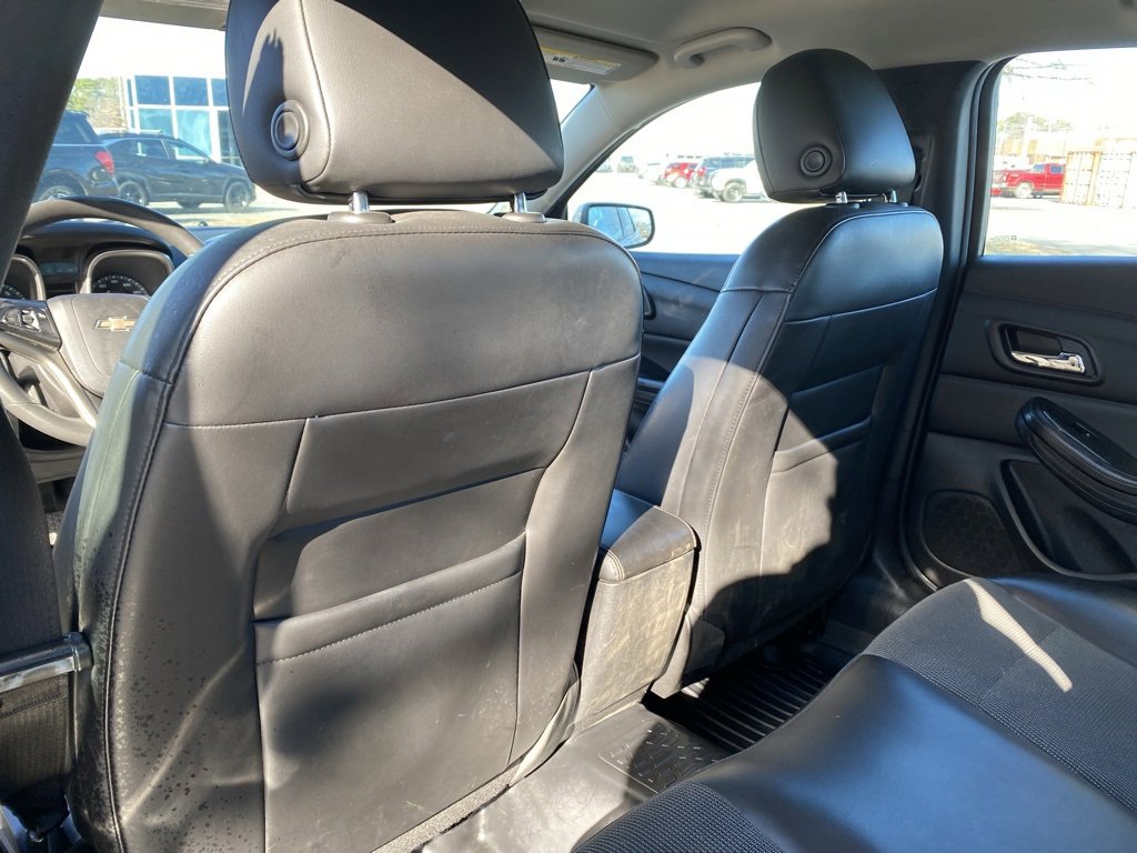Used 2016 Chevrolet Malibu LT w/ Power Convenience Package image 27