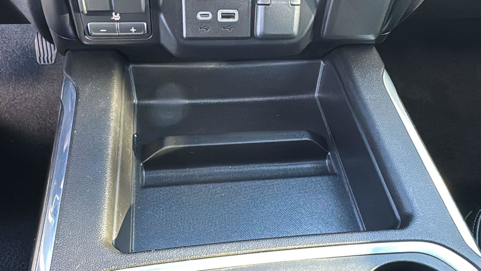 Certified 2022 Chevrolet Silverado 3500 LTZ w/ LTZ Plus Package image 21