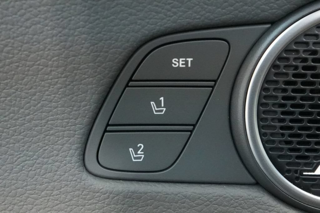 New 2025 Hyundai Sonata Limited FWD image 30