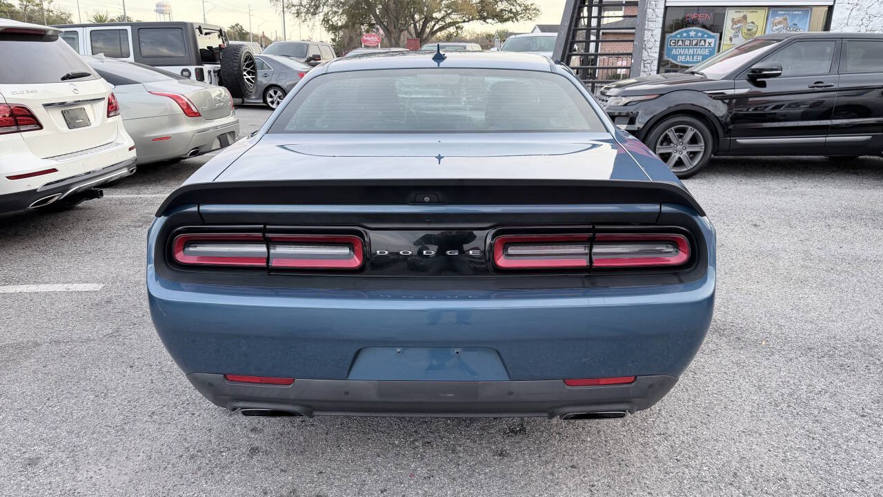 Used 2020 Dodge Challenger R/T Scat Pack RWD image 4
