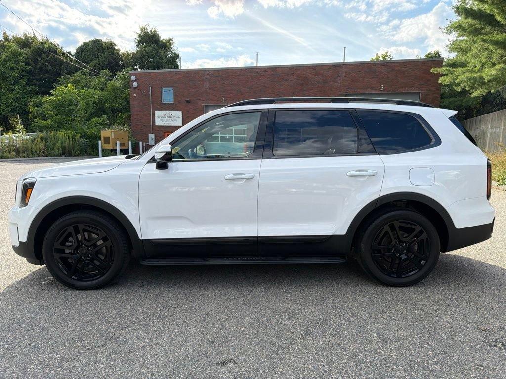 Certified 2025 Kia Telluride SX Prestige X-Line AWD/4WD image 3