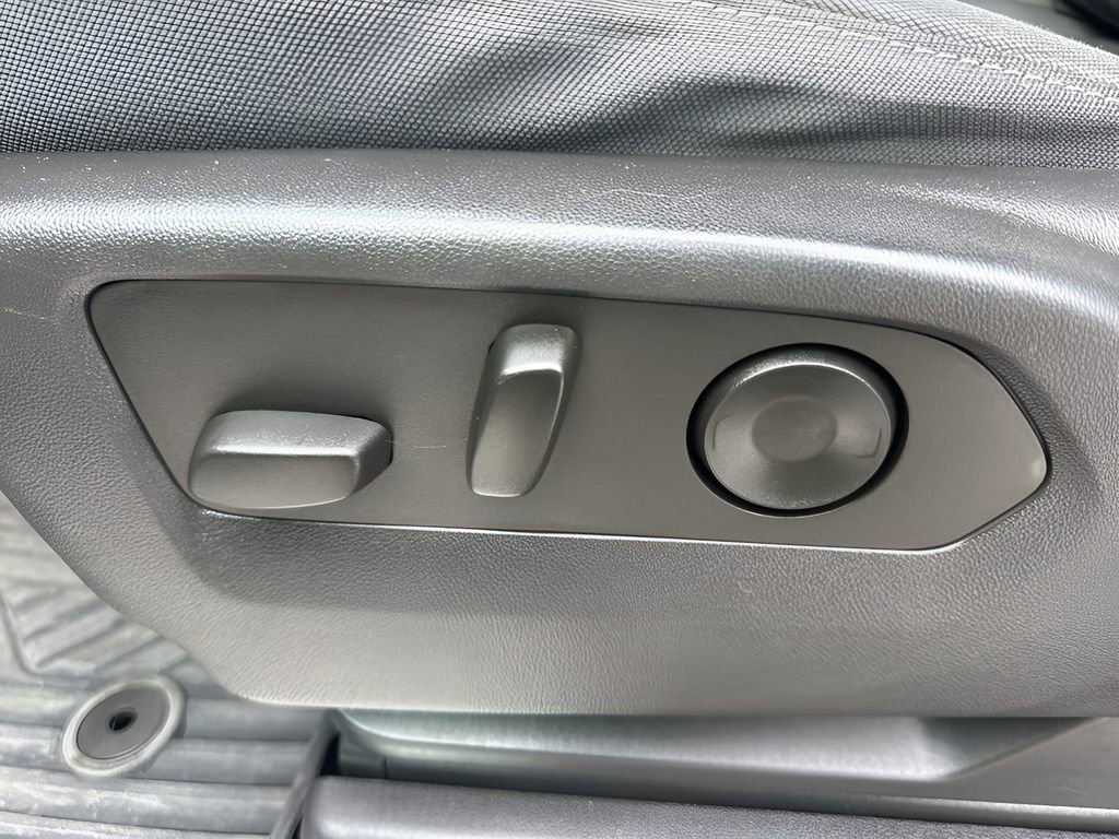 Used 2023 Chevrolet Silverado 1500 LT Trail Boss w/ Protection Package AWD/4WD image 10