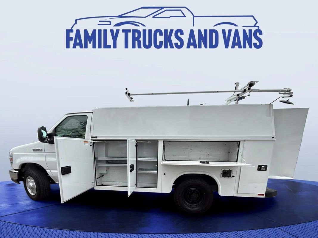 Used 2019 Ford E-350 and Econoline 350 Super Duty w/ Power Windows & Locks Group RWD image 3