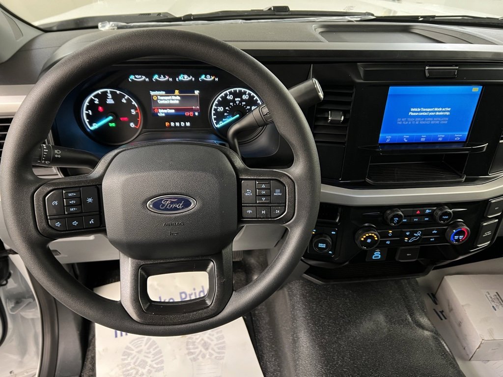 New 2025 Ford F550 4x4 Regular Cab Super Duty image 8