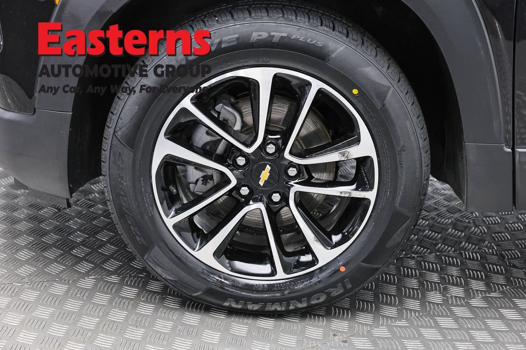 Used 2026 Chevrolet TrailBlazer LT w/ LT Cold Weather Package AWD/4WD image 32