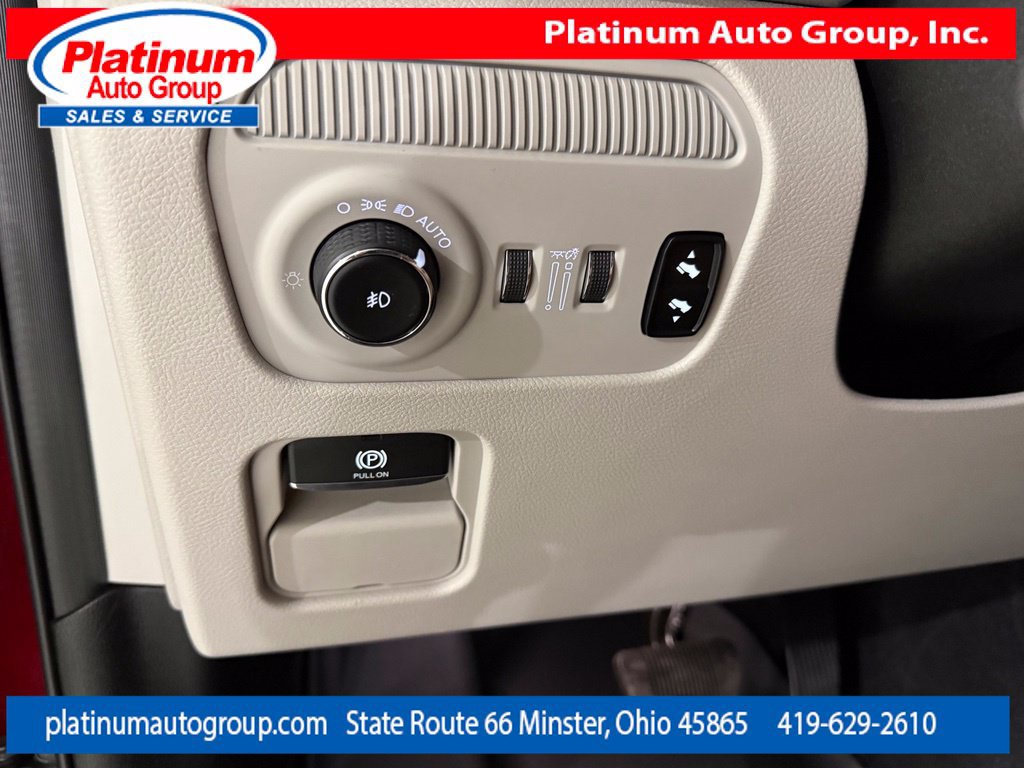 Used 2022 Jeep Wagoneer Series III AWD/4WD image 25