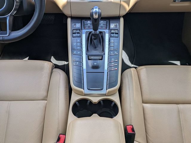Used 2018 Porsche Macan Sport Edition AWD/4WD image 20