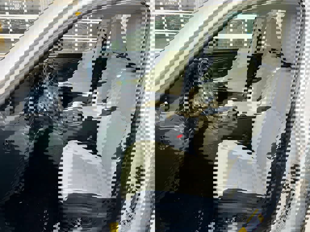 Used 2022 Lexus ES 350 w/ Premium Package image 11