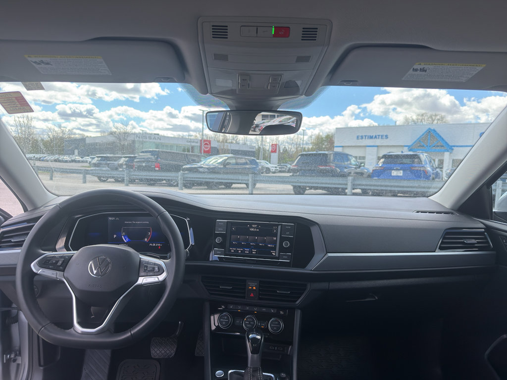 Used 2022 Volkswagen Jetta SE FWD image 28