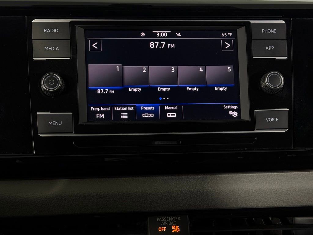 Used 2023 Volkswagen Taos S FWD image 18