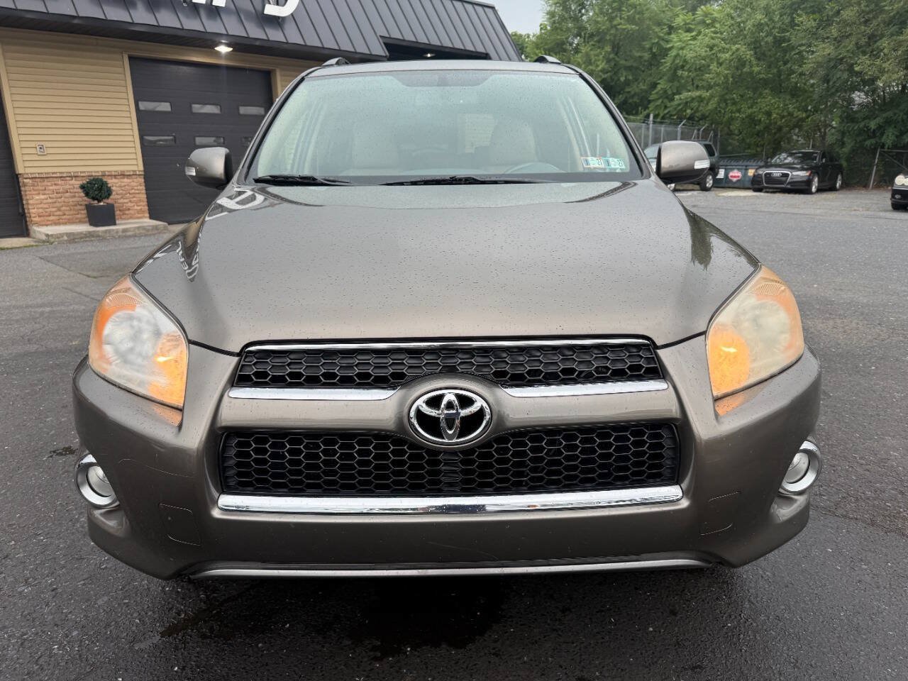 Used 2010 Toyota RAV4 Limited AWD/4WD image 2