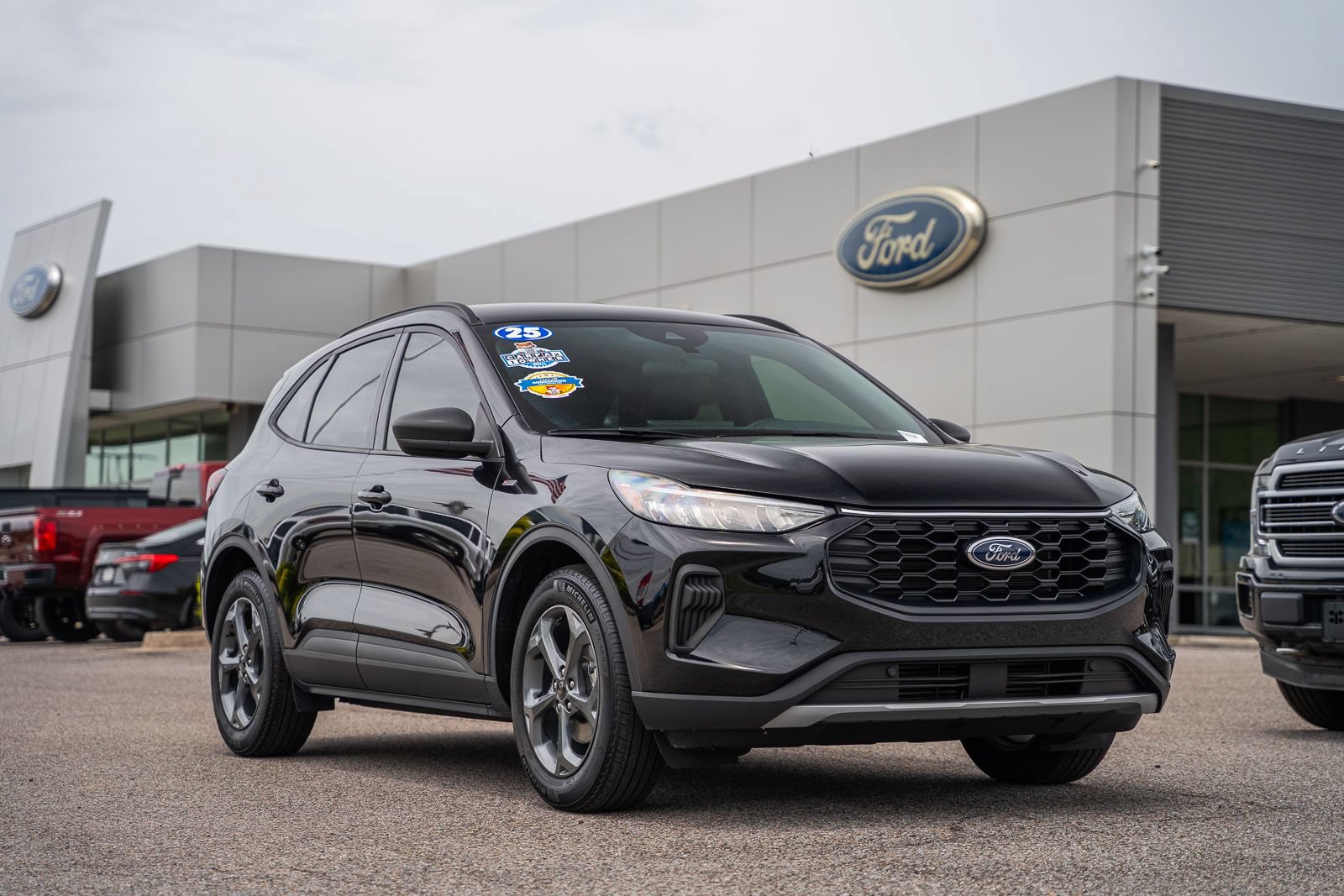 Certified 2025 Ford Escape ST-Line w/ Tech Pack #1 FWD image 1