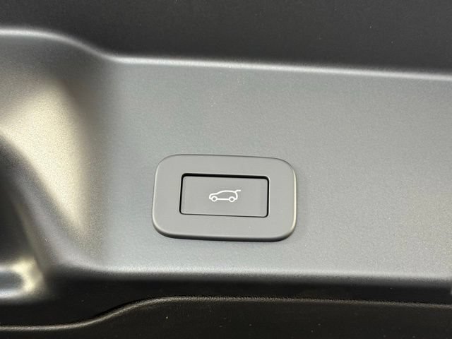 Certified 2026 Land Rover Range Rover Evoque Dynamic SE AWD/4WD image 17