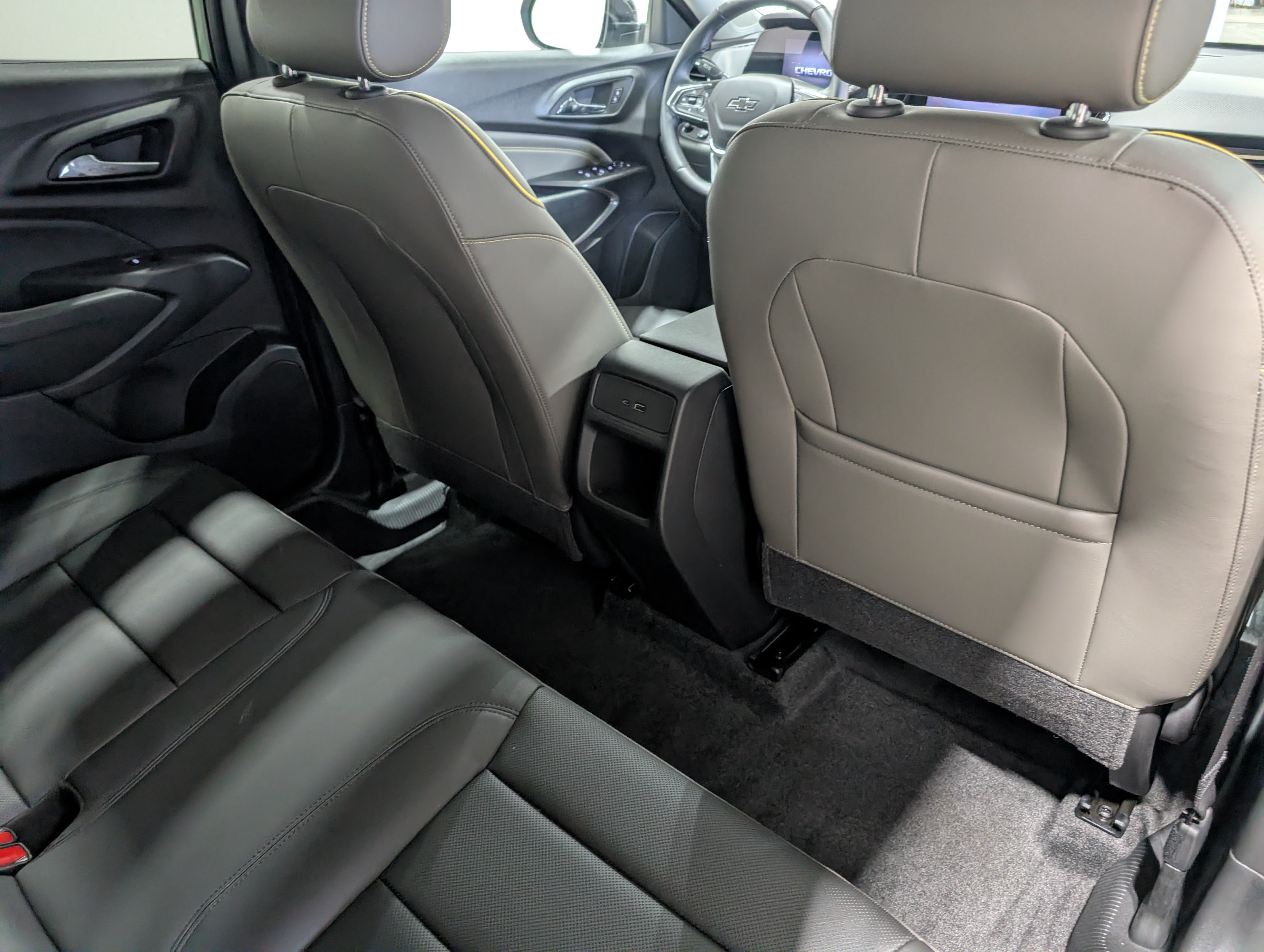 Used 2025 Chevrolet Trax ACTIV w/ Driver Confidence Package FWD image 16