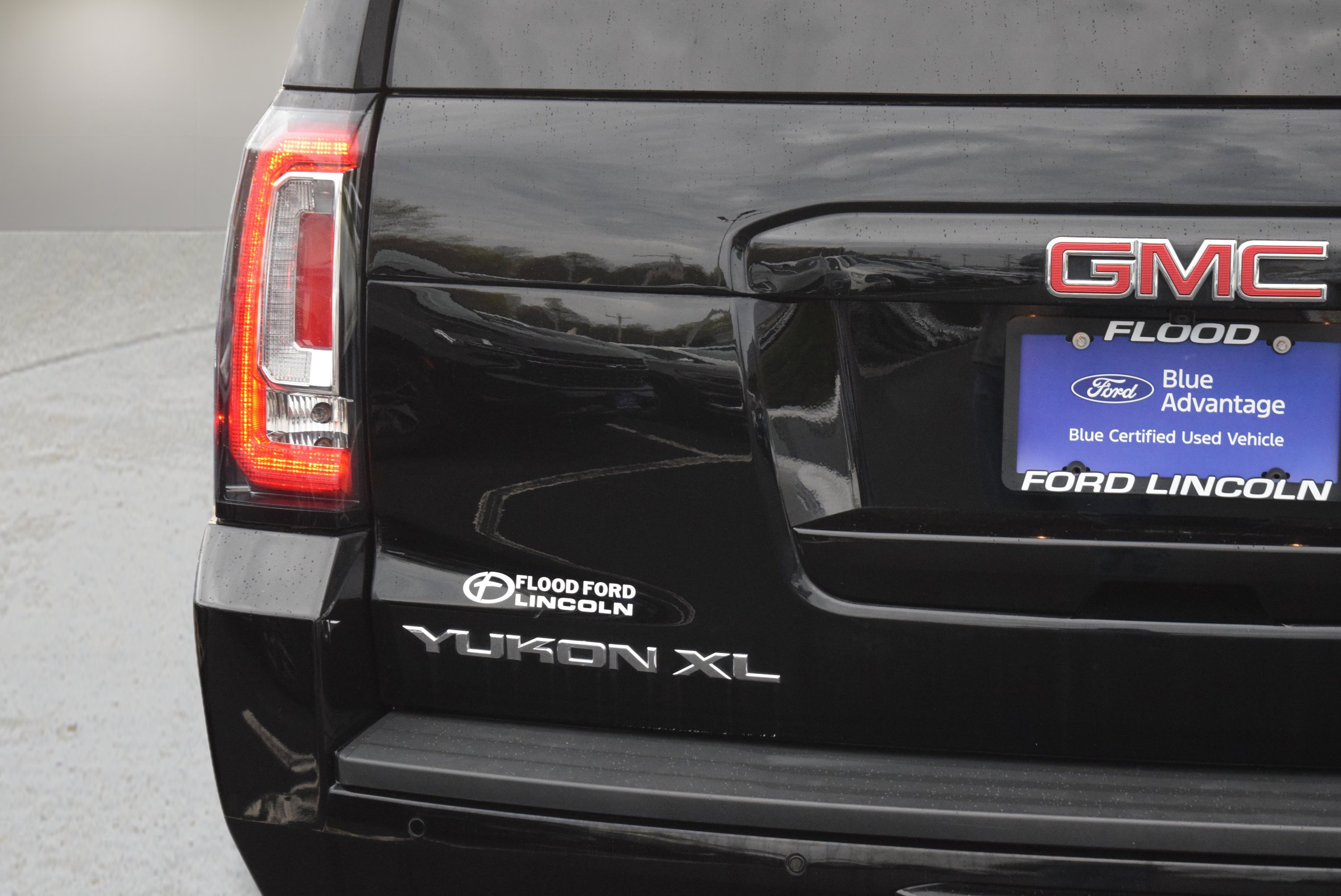 Used 2019 GMC Yukon XL SLE w/ SLE Value Package image 6