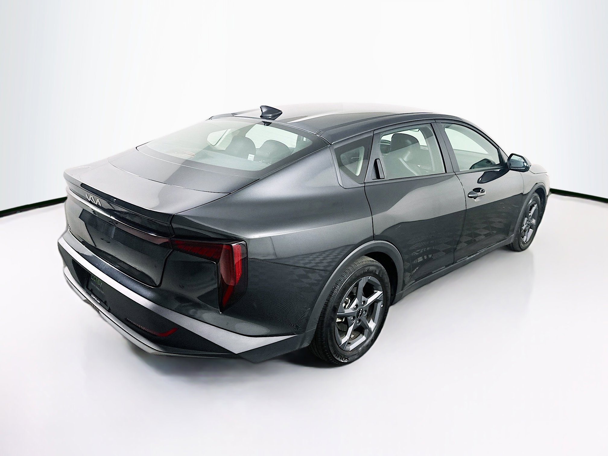 Used 2025 Kia K4 LXS image 9