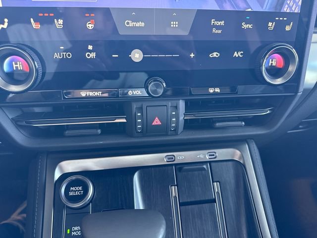 Used 2024 Lexus GX 550 AWD/4WD image 16