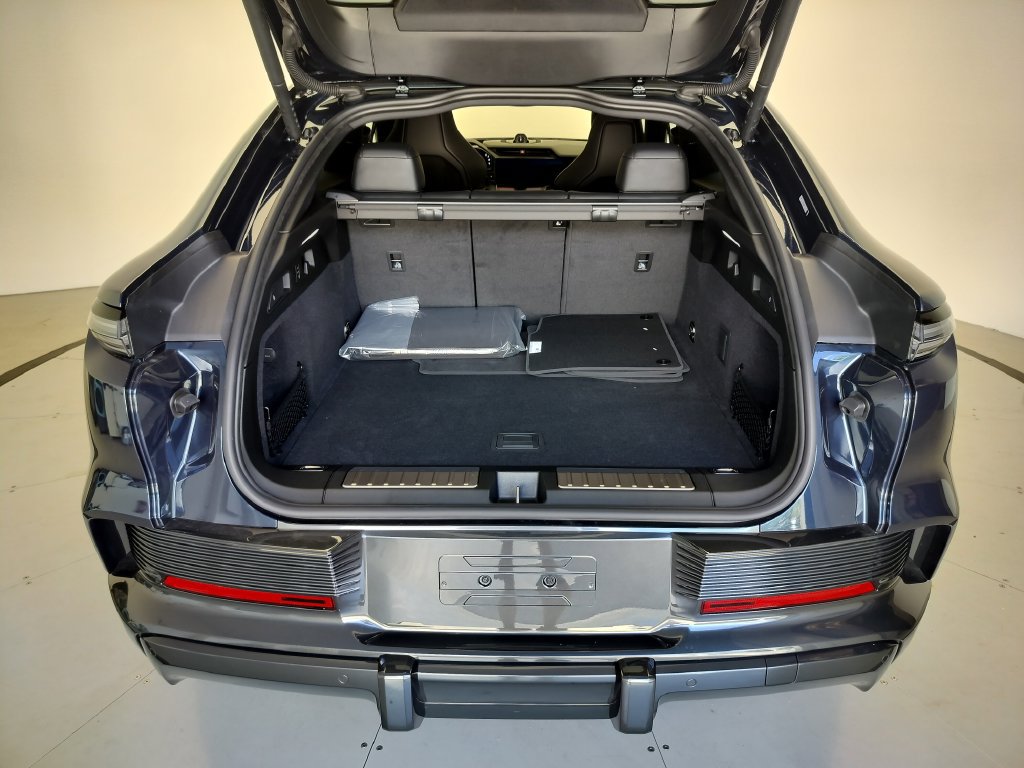 New 2026 Porsche Cayenne Electric Coupe AWD/4WD image 27
