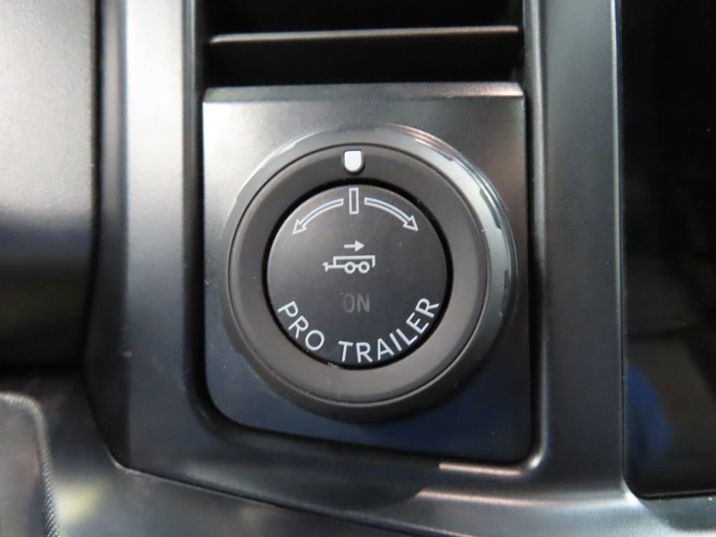 Used 2025 Ford F450 Platinum AWD/4WD image 68