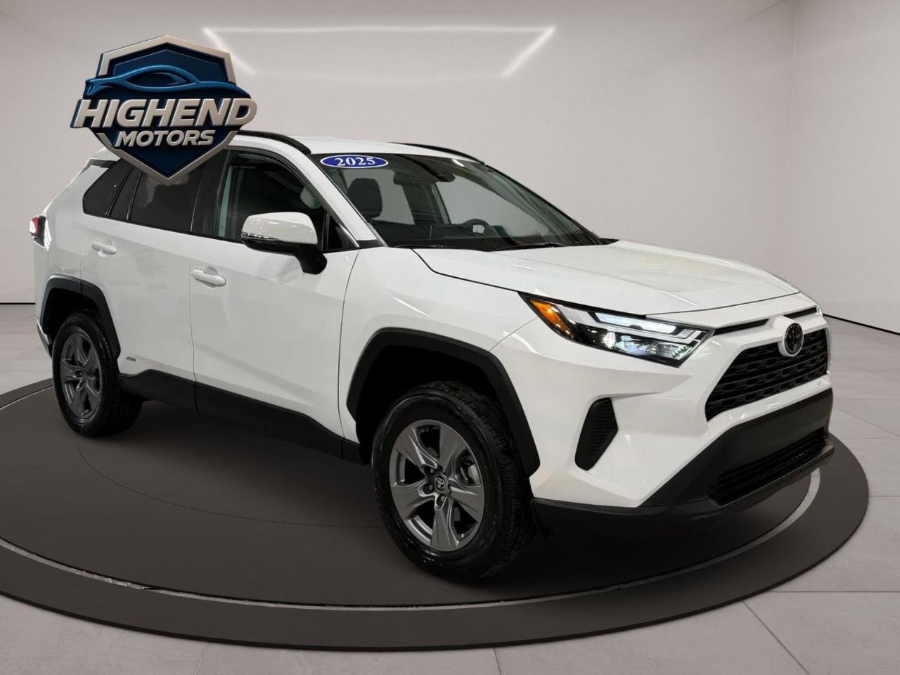 Used 2025 Toyota RAV4 XLE image 8
