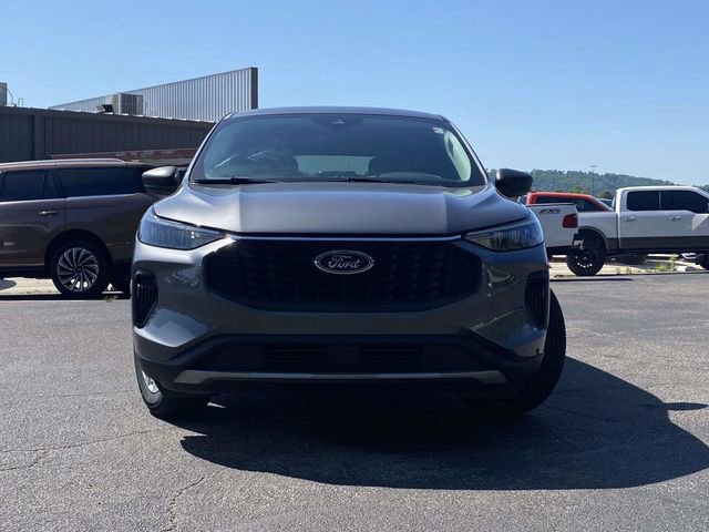 Certified 2024 Ford Escape Active w/ Cold Weather Package FWD image 9