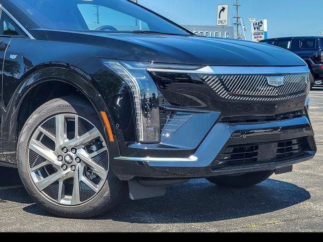 New 2026 Cadillac Optiq Luxury 1 w/ LPO, Floor Liner Package AWD/4WD image 3
