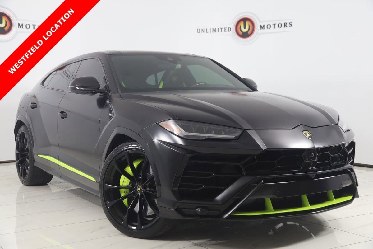 Used 2022 Lamborghini Urus AWD/4WD image 1