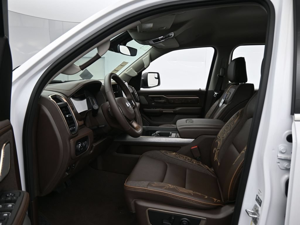 Used 2025 RAM 1500 Limited AWD/4WD image 11