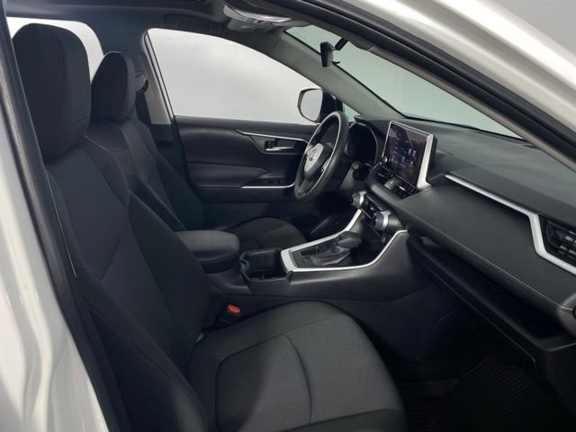 Used 2024 Toyota RAV4 XLE w/ Convenience Package FWD image 15