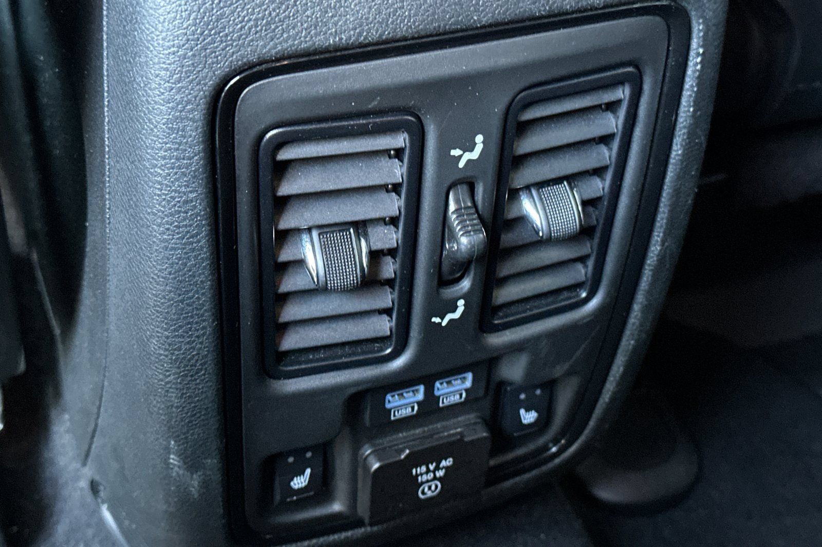 Used 2024 Dodge Durango GT RWD image 14