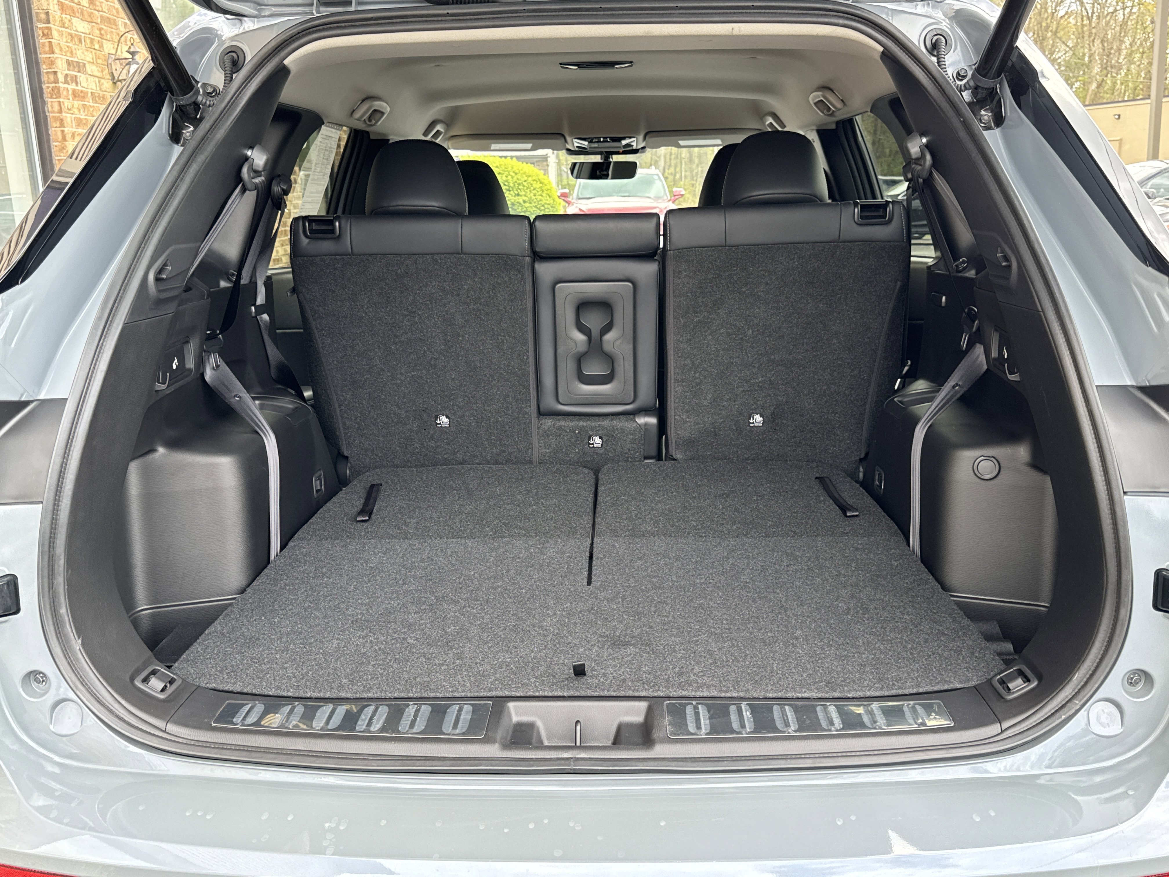 Used 2025 Mitsubishi Outlander SE AWD/4WD image 13