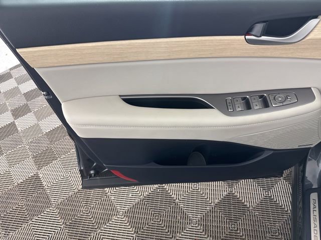 Used 2024 Hyundai Palisade Limited AWD/4WD image 24