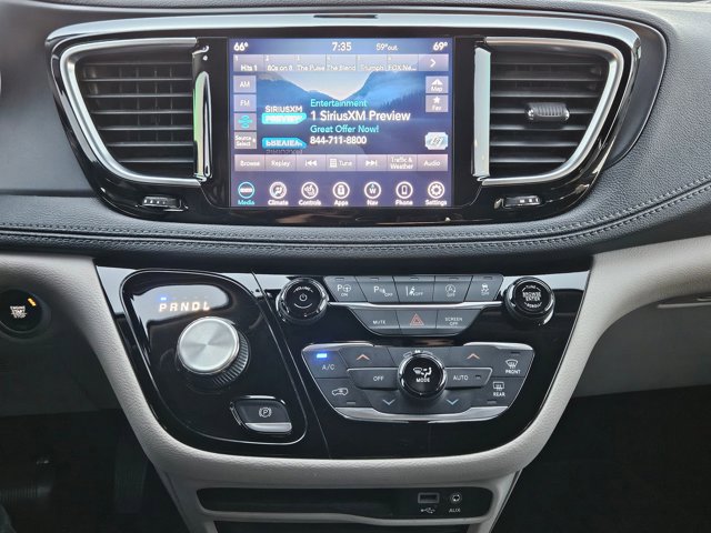 Used 2020 Chrysler Pacifica Limited w/ Advanced Safetytec Group image 12