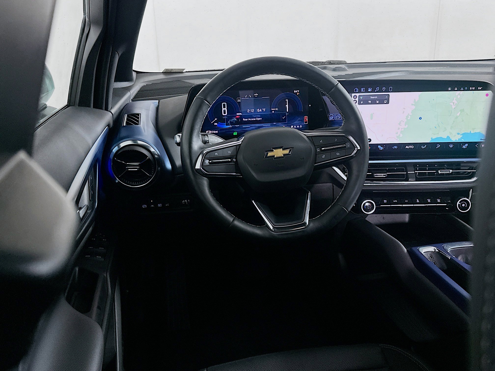 Used 2025 Chevrolet Equinox EV LT w/ Convenience Package image 17