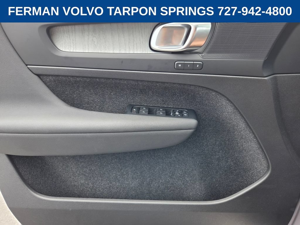 New 2026 Volvo XC40 B4 Core FWD image 24
