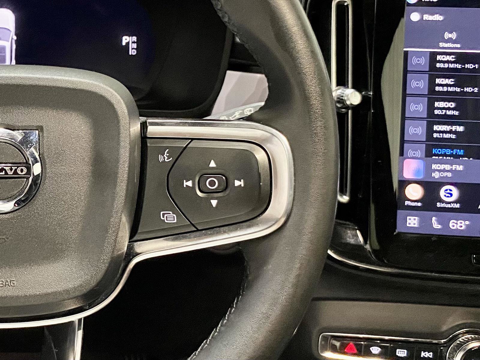 Used 2023 Volvo XC40 Recharge Plus AWD/4WD image 23