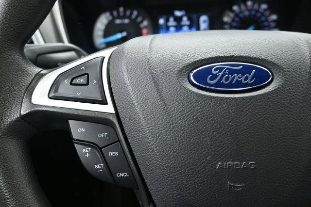 Used 2016 Ford Fusion SE FWD image 24
