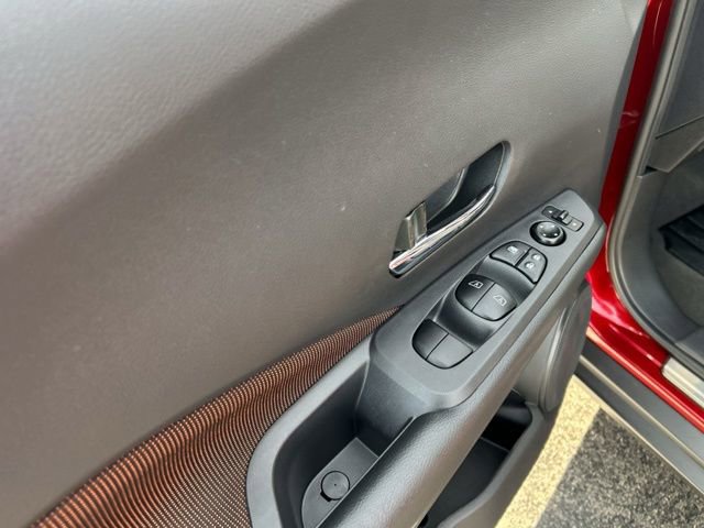 Used 2024 Nissan Kicks SR w/ Interior Electronics Package FWD image 22