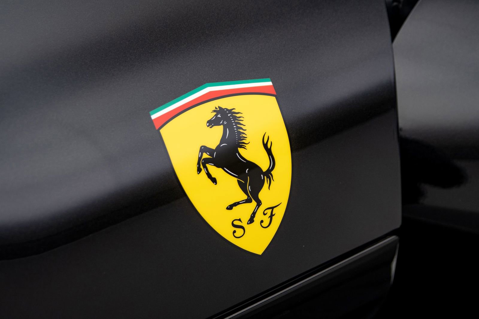 Used 2025 Ferrari 12Cilindri RWD image 31