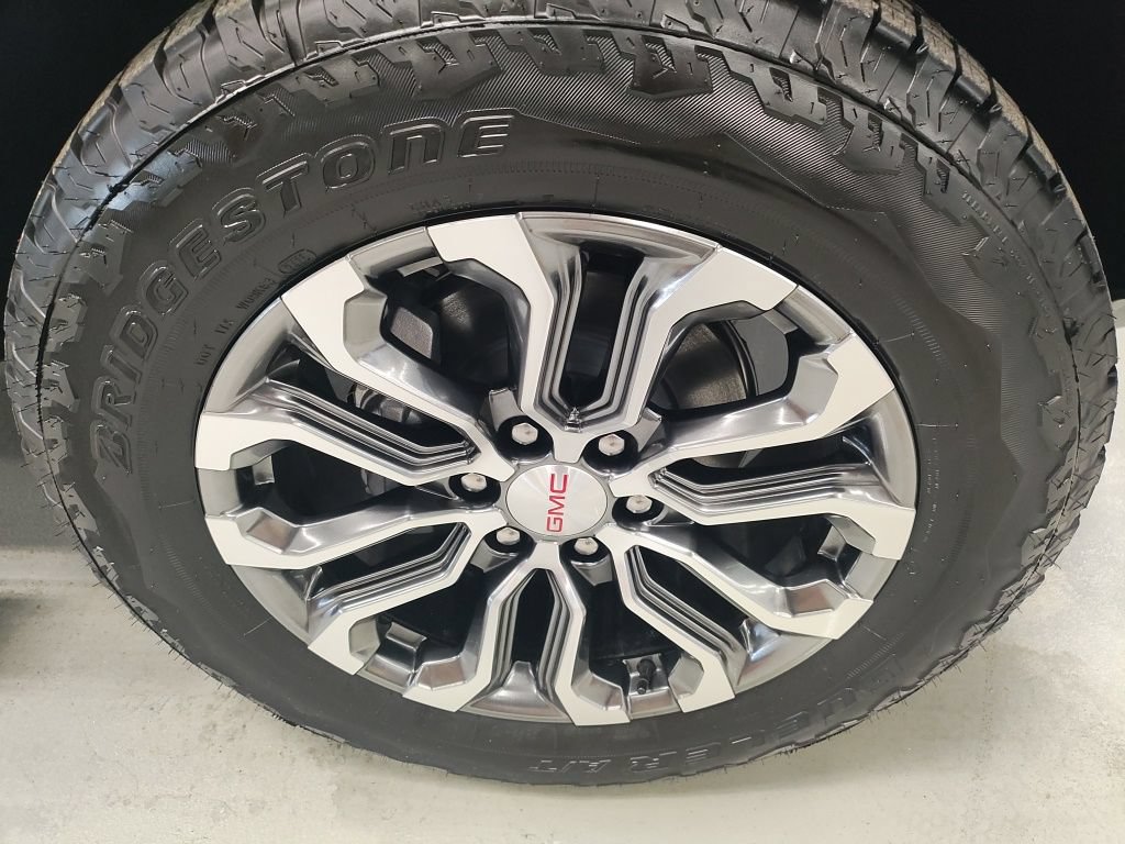 New 2026 GMC Canyon Denali AWD/4WD image 4