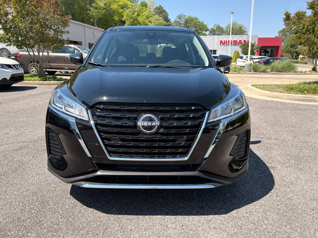 Certified 2025 Nissan Kicks Play S image 8