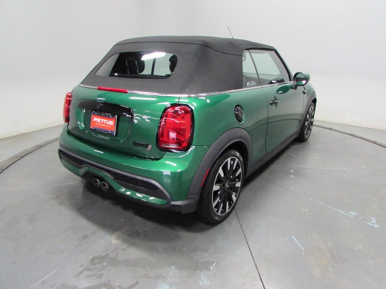 Used 2022 MINI Cooper S w/ Premium Package image 7