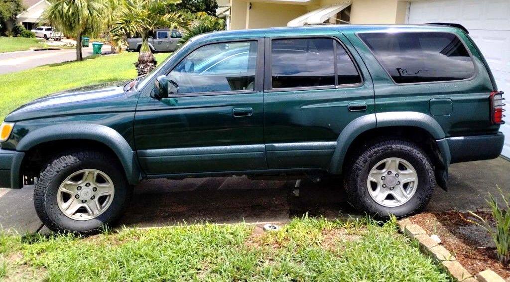 Used 2000 Toyota 4Runner Limited image 23