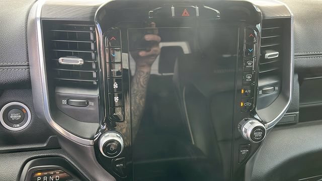Used 2023 RAM 1500 Laramie AWD/4WD image 11