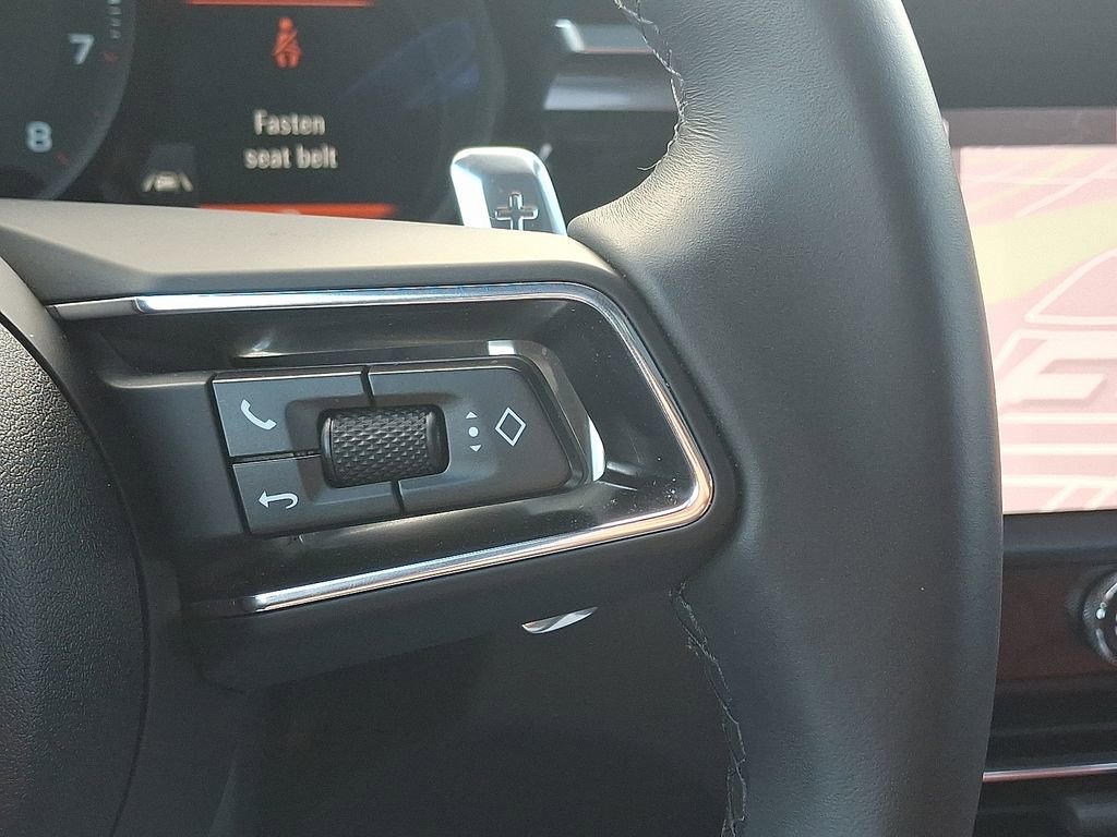 Certified 2025 Porsche Macan image 27