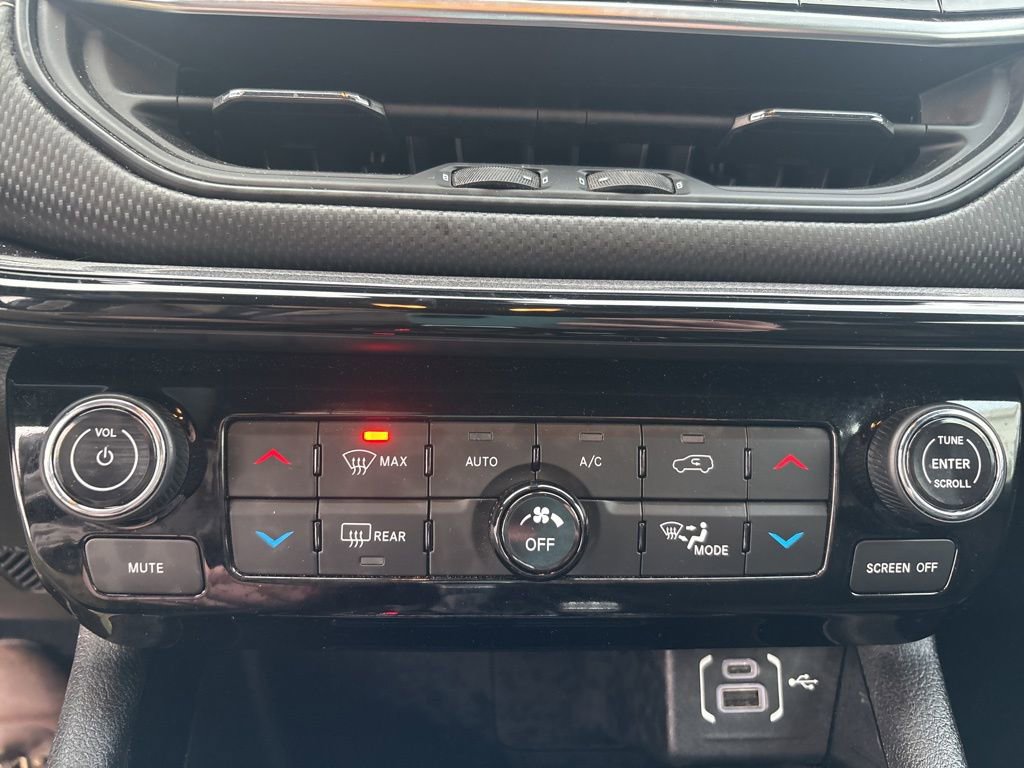 Used 2023 Jeep Compass Altitude w/ Convenience Group image 25