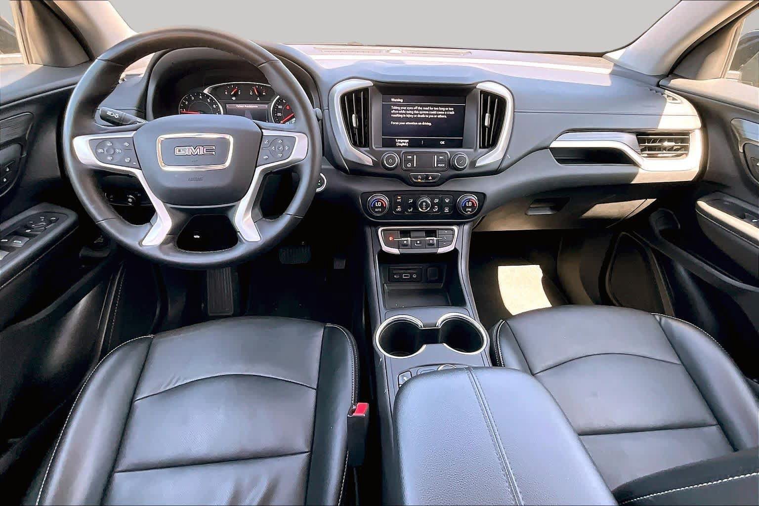 Used 2024 GMC Terrain SLT AWD/4WD image 16