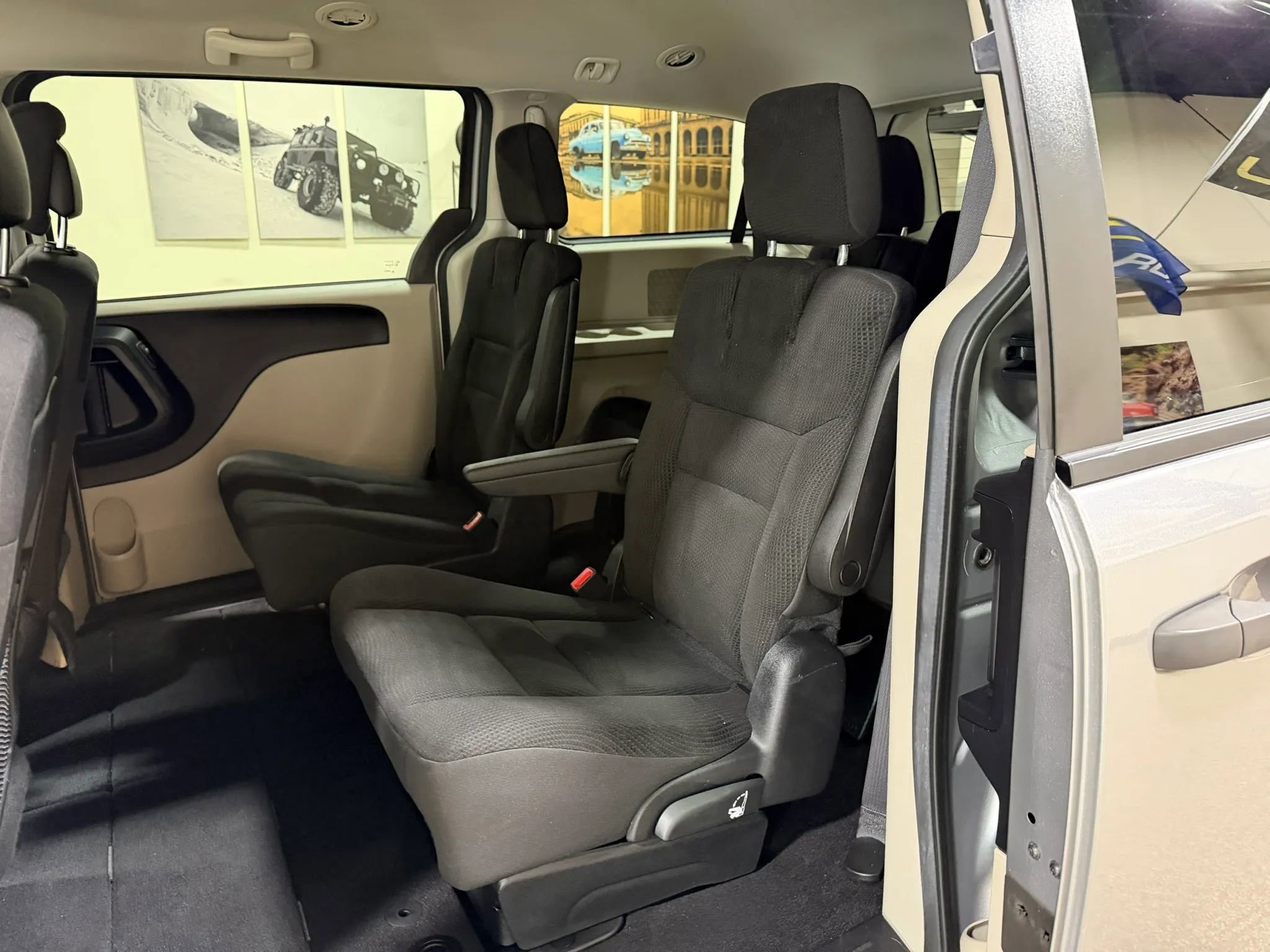 Used 2019 Dodge Grand Caravan SE image 18