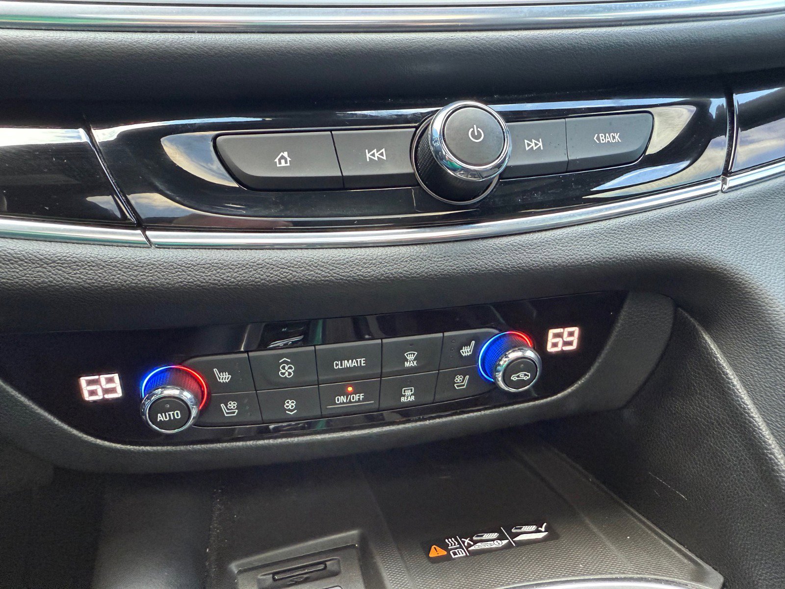 Certified 2023 Buick Enclave Avenir w/ Trailering Package, 5000 lbs. image 27