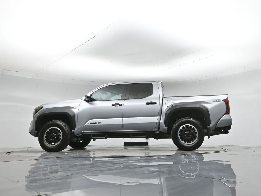 Used 2025 Toyota Tacoma TRD Off-Road image 54